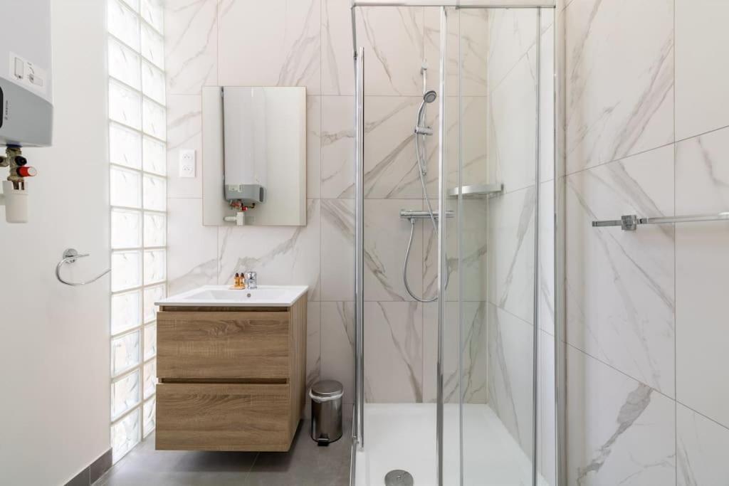 B3#two Bedrooms#champs Elysées#arc De Triomphe#ac